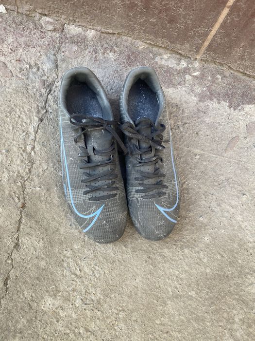 Сороконожка бутсы для футбола