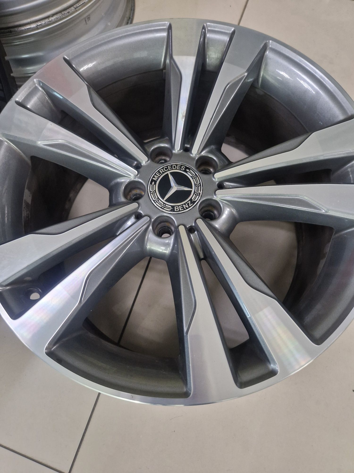 Mercedes 5х112 R 19 оригинални