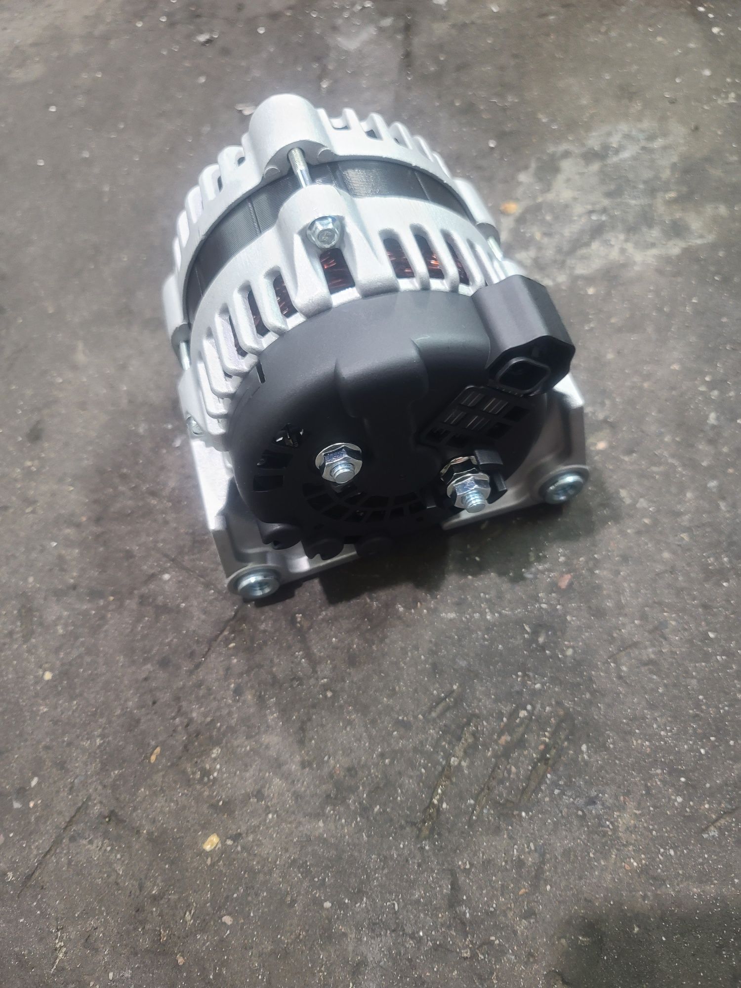 Kobalt generator buv 1oy garantiya urnatib berish xizmati bor