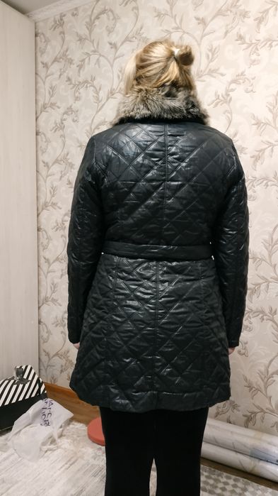Продам куртку женскую зимнюю утеплённую