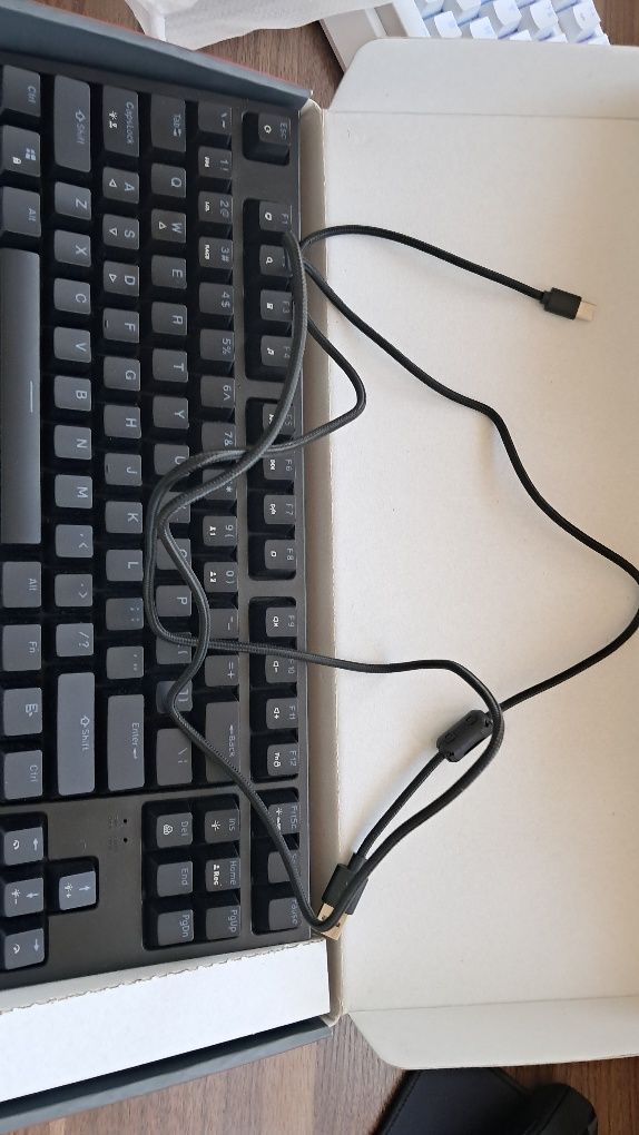 КлавятураTHKR 230TKL