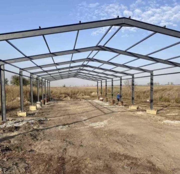 Vand hala metalica de 12 m x40 m x4 m la reducere