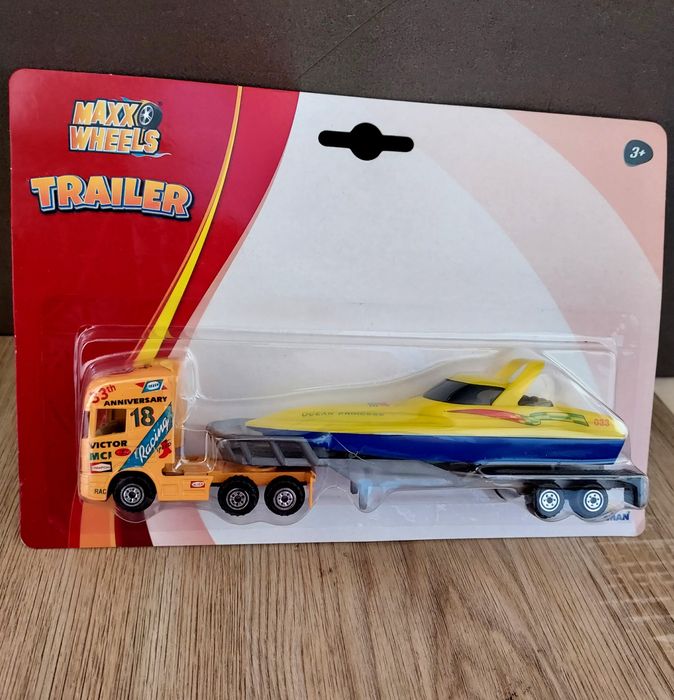 Macheta camion Scania+remorca+barca,yacht-trailer Maxxwheels-jucarii