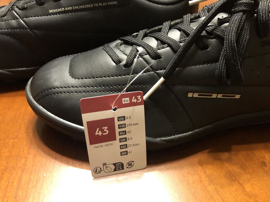 Ghete fotbal Kipsta 100 Turf TF - marime 43, noi, cu eticheta