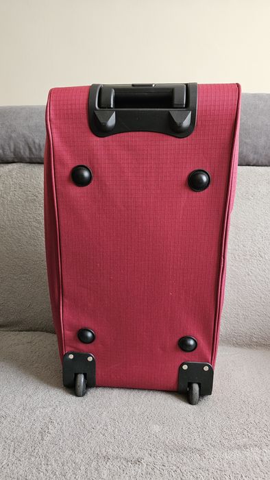 Geanta de voiaj cu rotile , tip troler