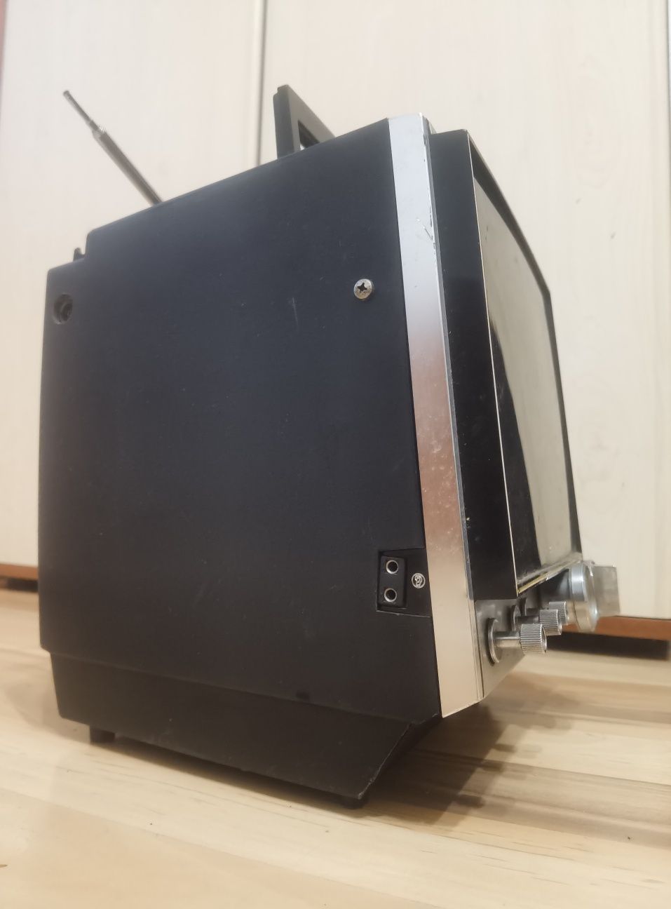 Televizor Sony mini tv retro vintage de colecție anii 70 made in Japan