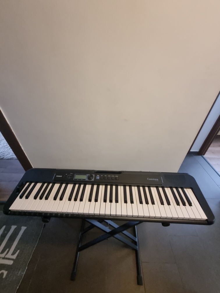 Sintetizator Casio Casiotone CT-S300