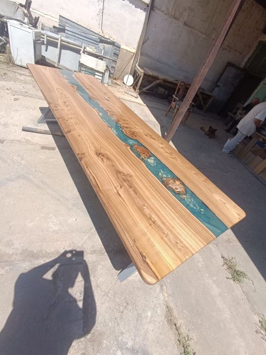 Продам стол в хорошем состоянии