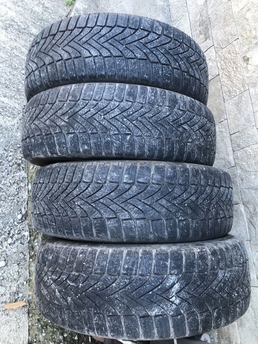 Зимни гуми 4бр.215/65R16