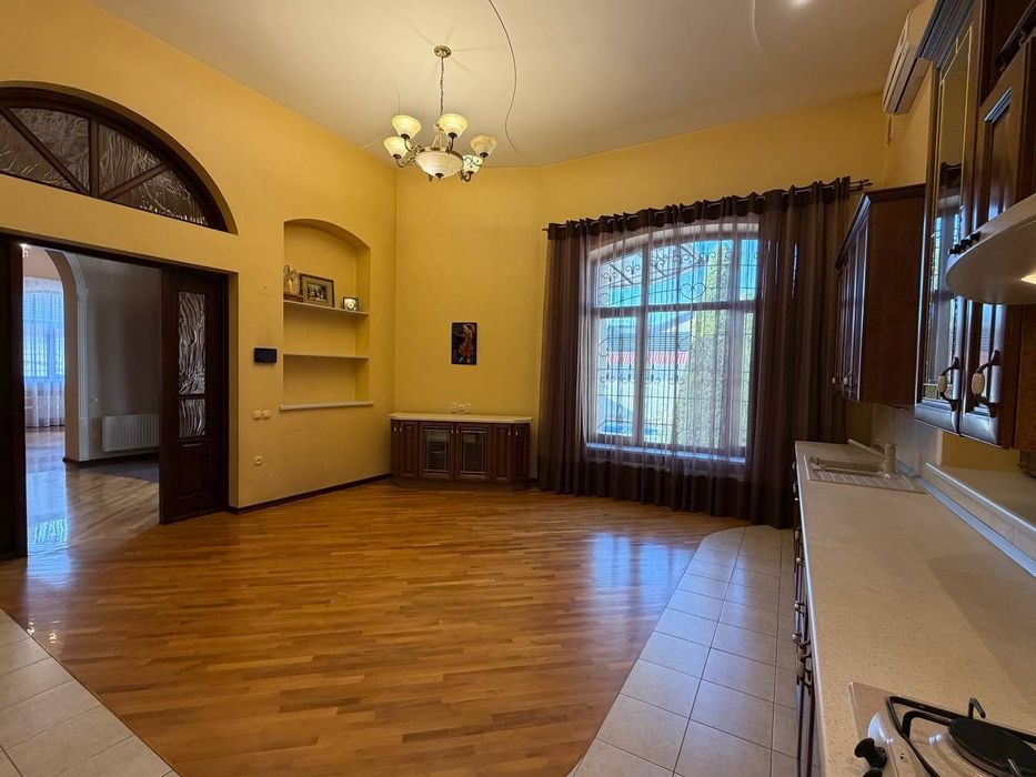 Продается Евро Дом на Центре Луначарского