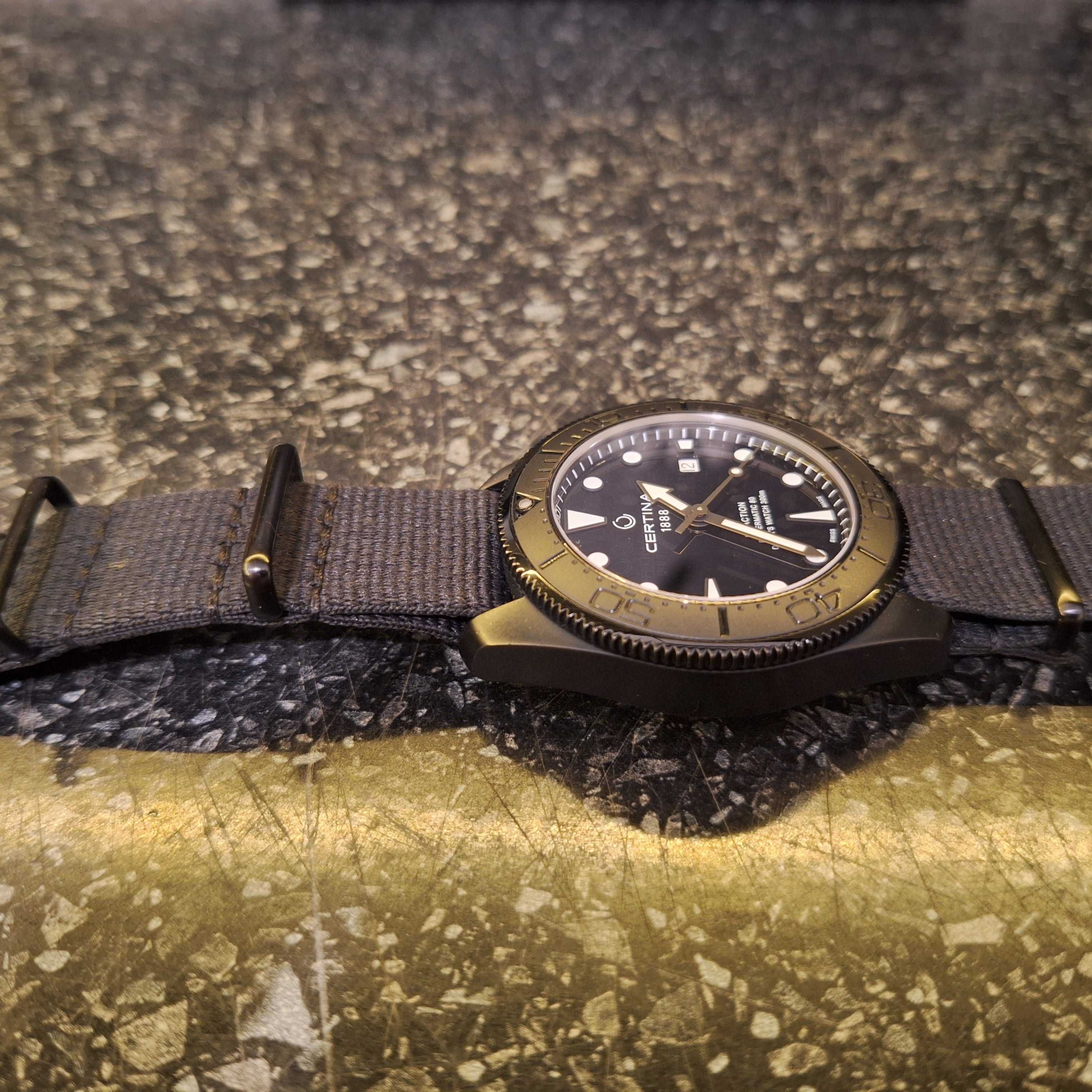 Certina DS Action Diver  300m black  43 mm  Powermatic 80