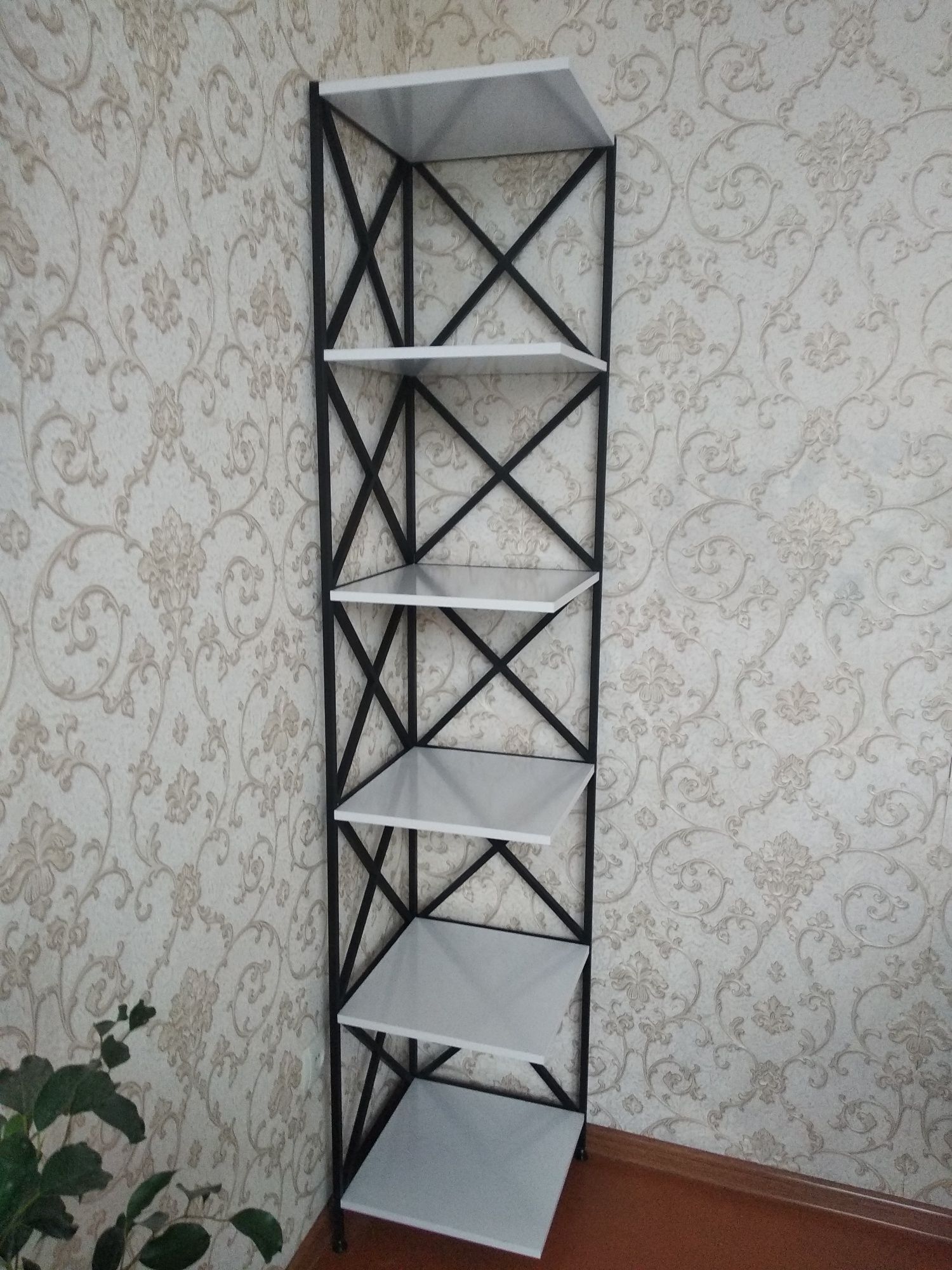 Стеллажи, подставки и другие.
