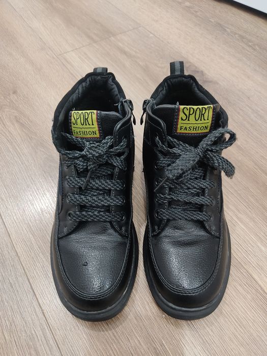 Срочно продам сапоги осень-весна для мальчика