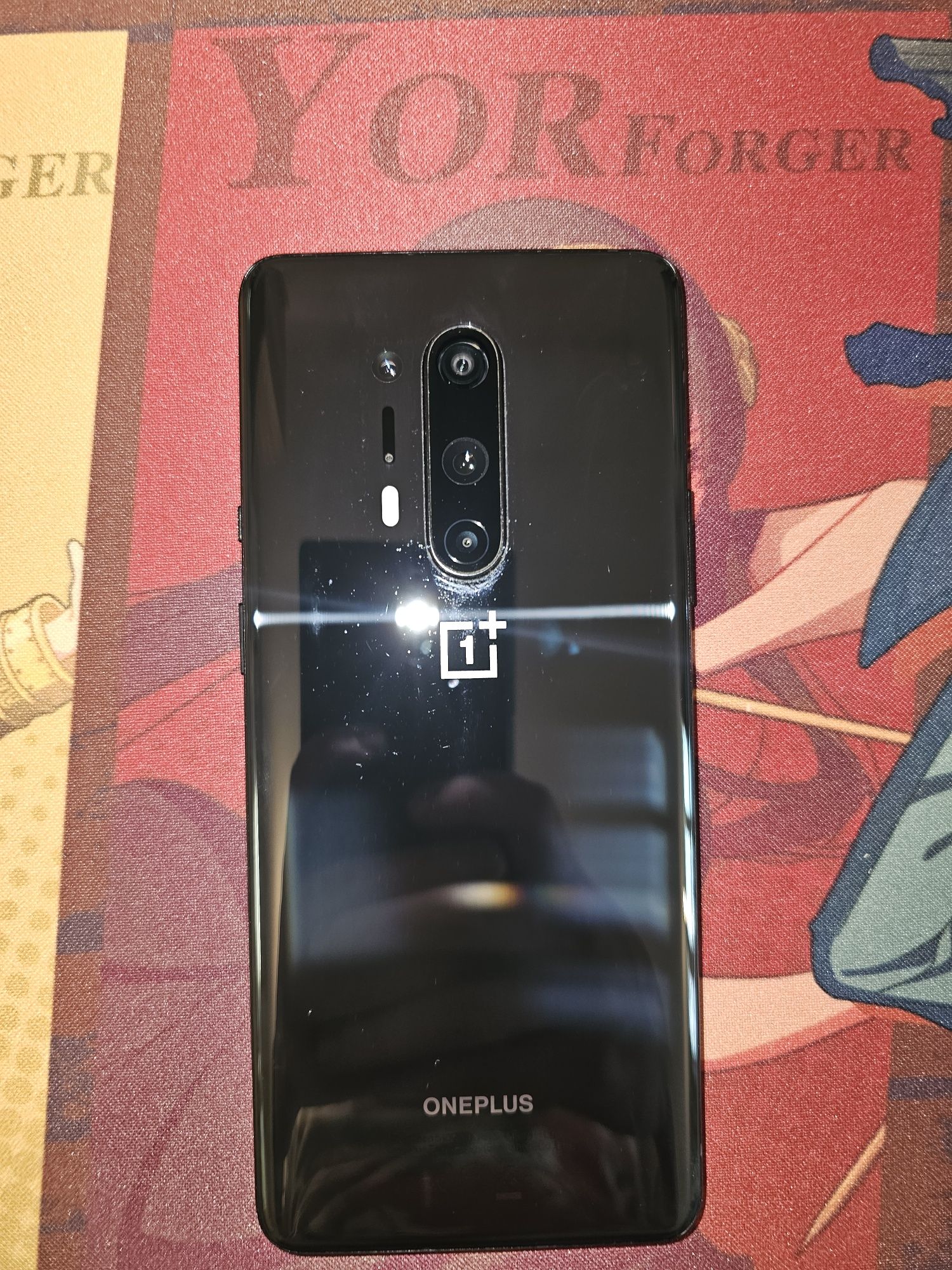 OnePlus 8 Pro в добро състояние
