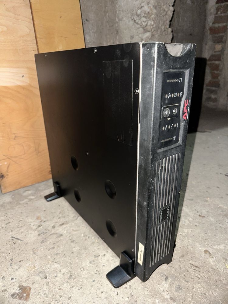 APC UPS 1500 tower