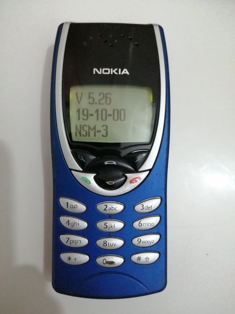Nokia 8210 Finlanda