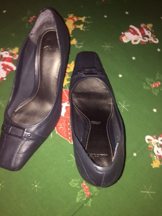 Pantofi din piele bleumarin