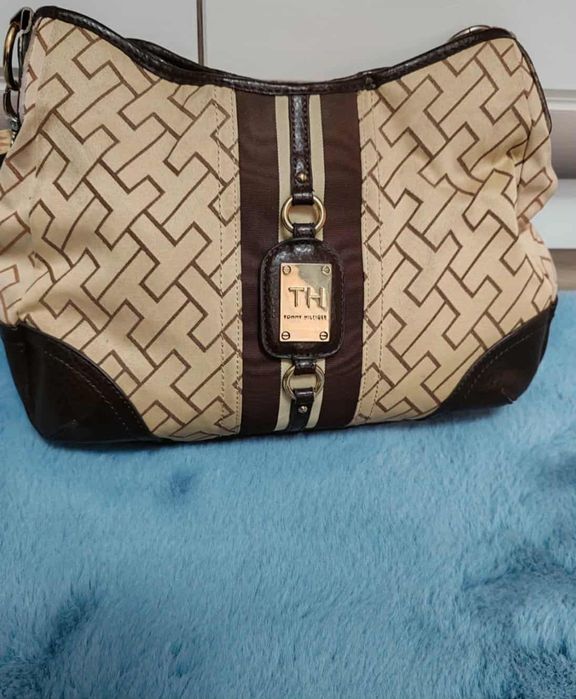 Geanta Tommy Hilfiger originală