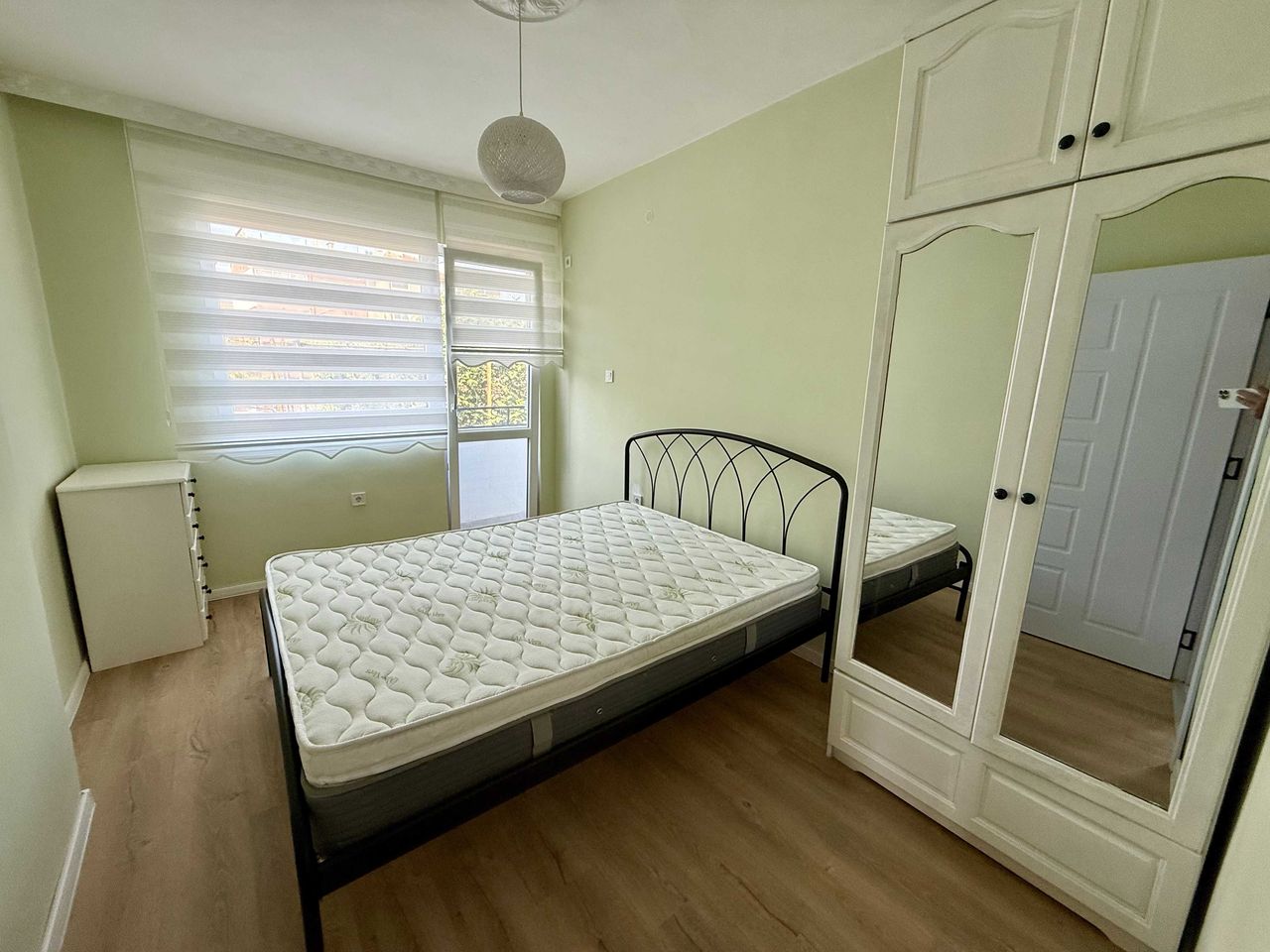 Дава се под наем Тристаен апартамент в Асеновград - 110 кв.м за 433.5 € - Снимка #13