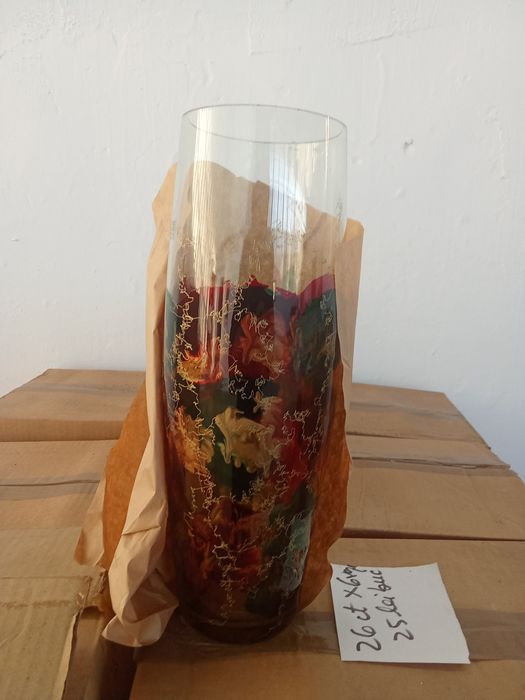 Vaze de sticla pictate manual.