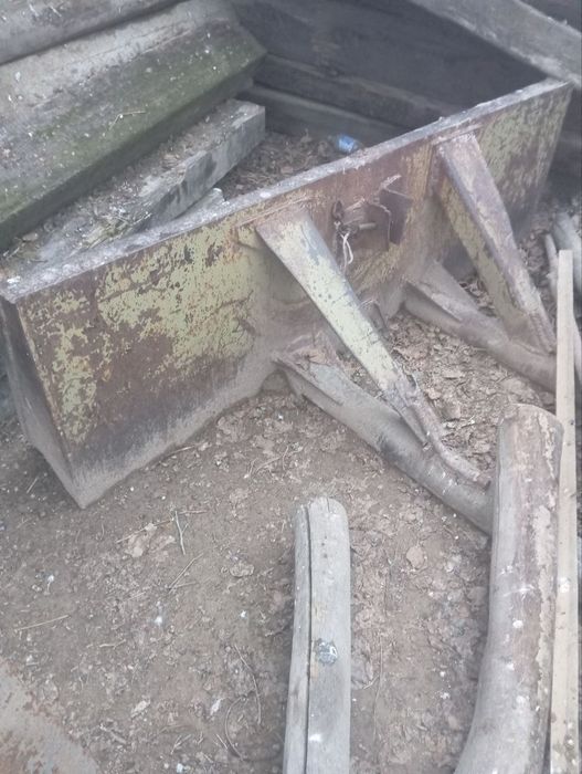 Yumuz traktor telechka  sotiladi