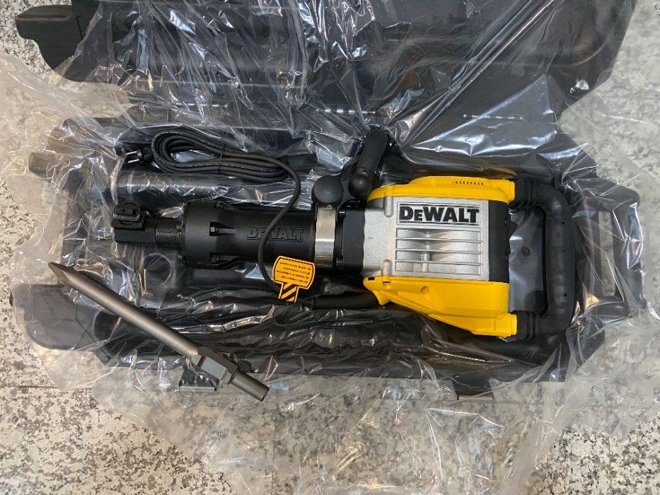 DeWALT - D25961K-QS 30мм HEX Къртач 16кг, антивибр. др.куфар 30мм HEX