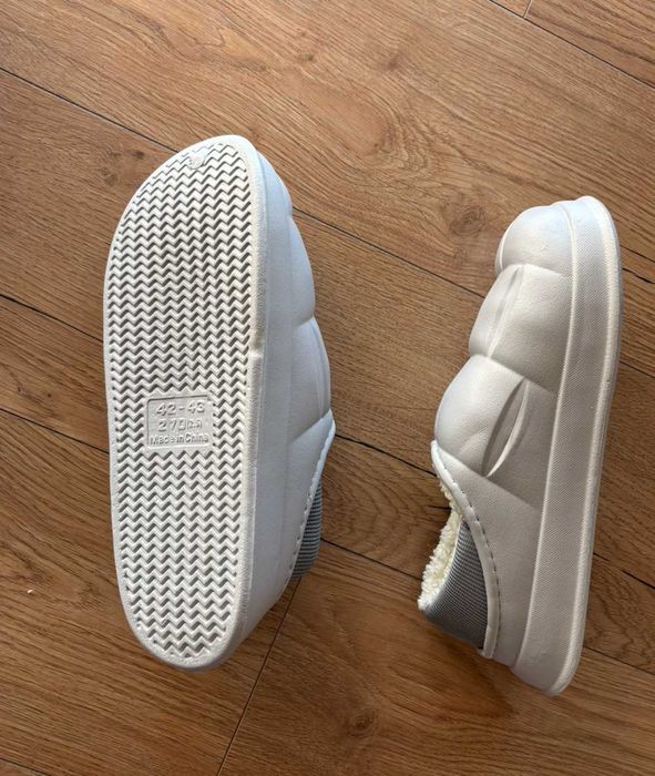 Papuci de casă călduroși și confortabili NOI