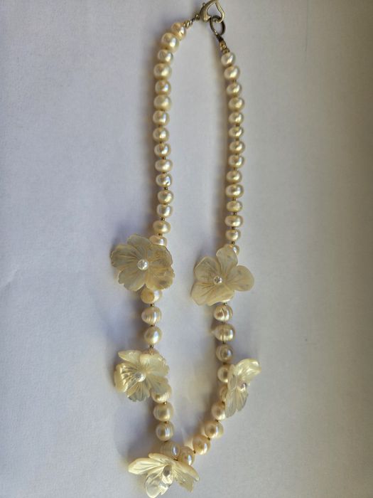Colier/bratara/pandantiv perle,pietre,scoici naturale Hand Made.