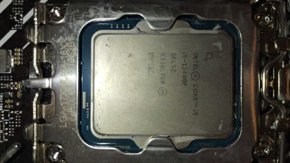 Процесор Intel Core i5-12400F