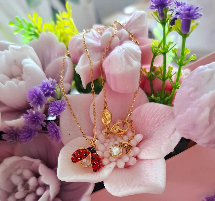 Оригинално колие Swarovski Sparkling Dance с калинка