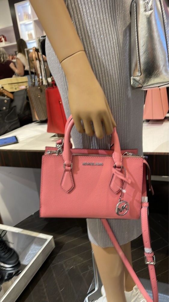 Geanta Michael Kors Sheila Tea rose medium