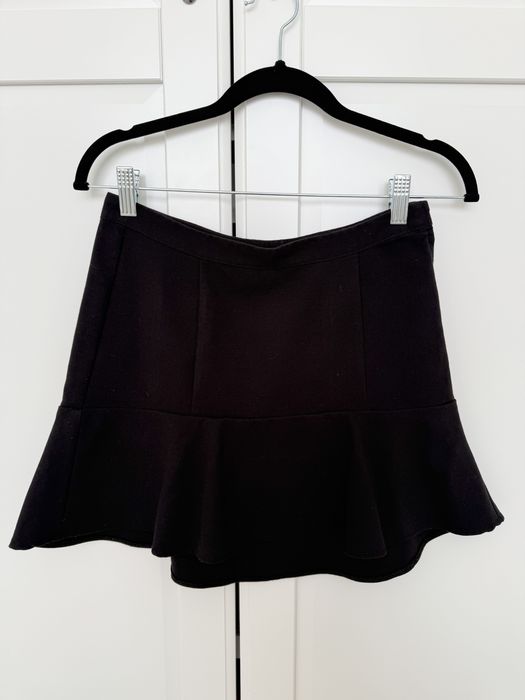 Черна къса плисирана пола HM 36