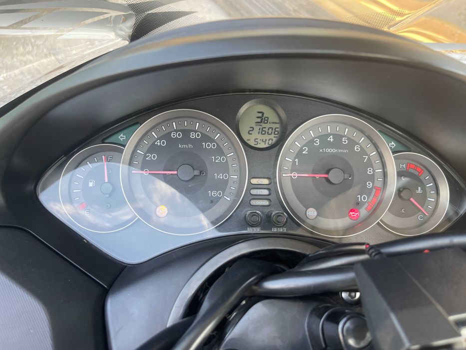 Продава, заменя - HONDA FORZA 300