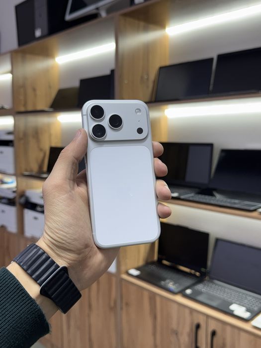 Apple iPhone 17 Pro EAC