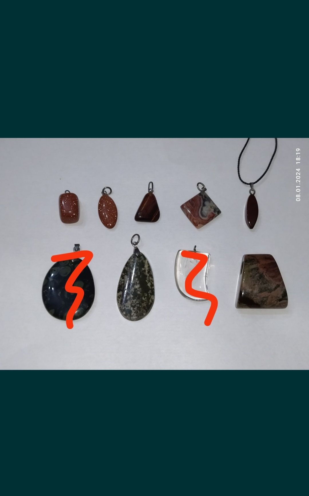 Кулоны из натурального камня.