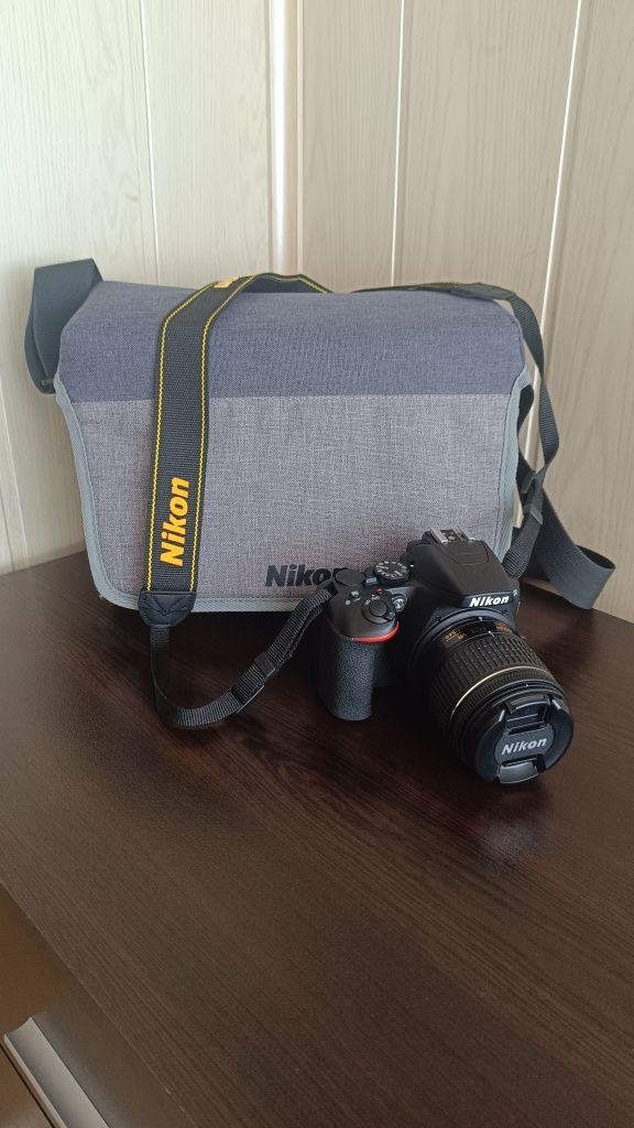 Nikon D3500 + обектив Nikon AF-P NIKKOR 18-55mm VR