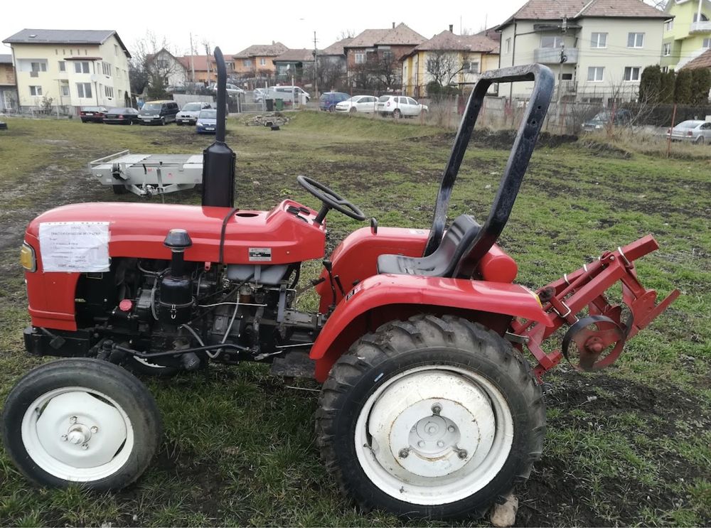 Tractor chinezesc 20 cp