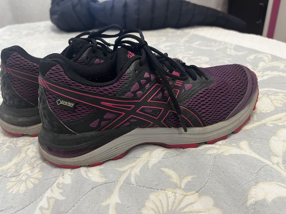Adidasi Asics, mov, dama, 39.5