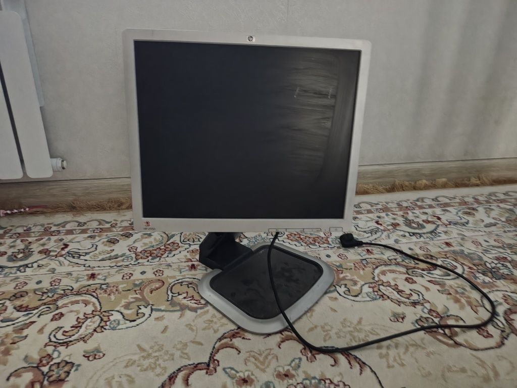 Монитор HP monitor