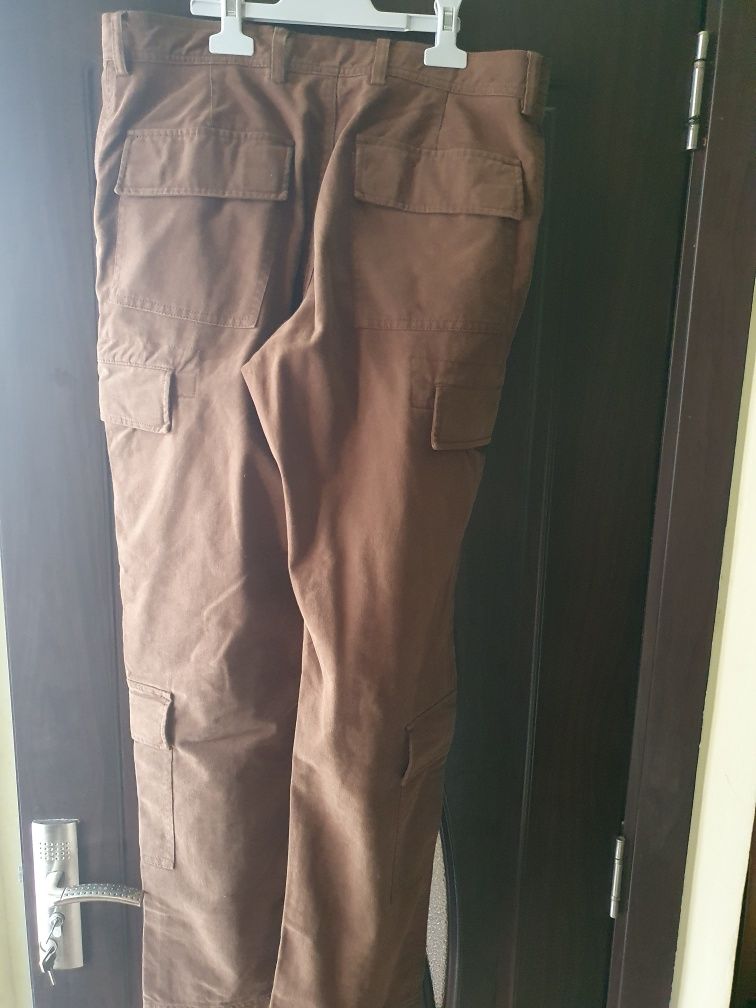 Pantaloni cargo L maro(86cm circumferinta talie)