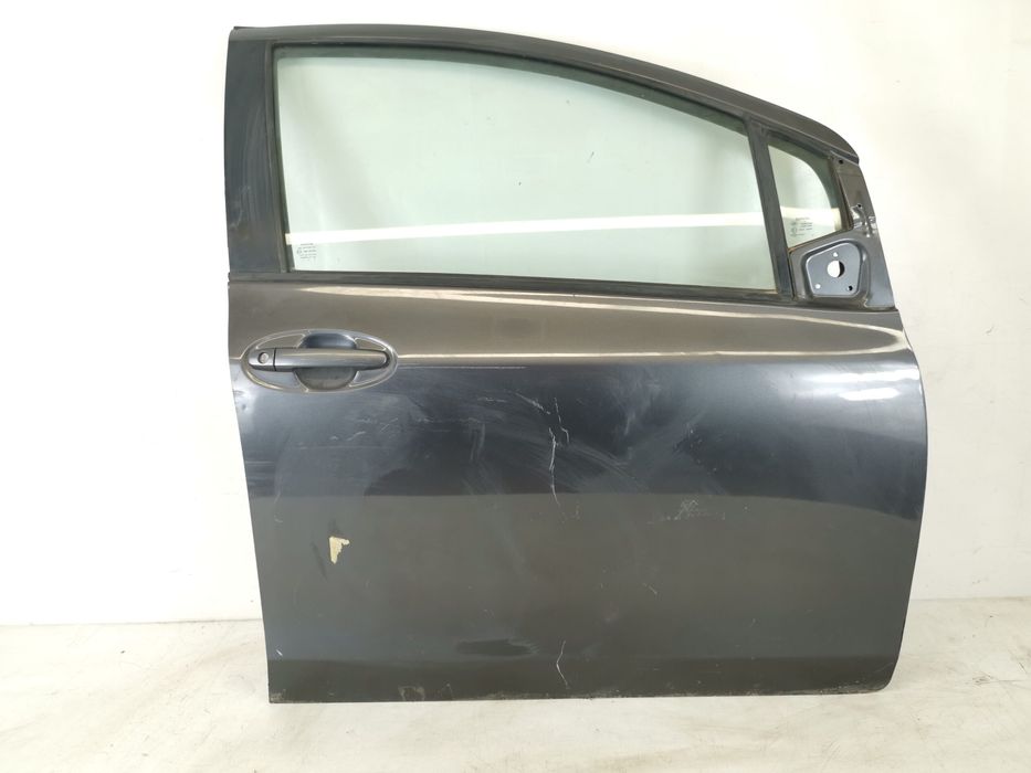 Врата (Портиер) Дясна Ярис / Yaris Оригинална В Добро Състояние