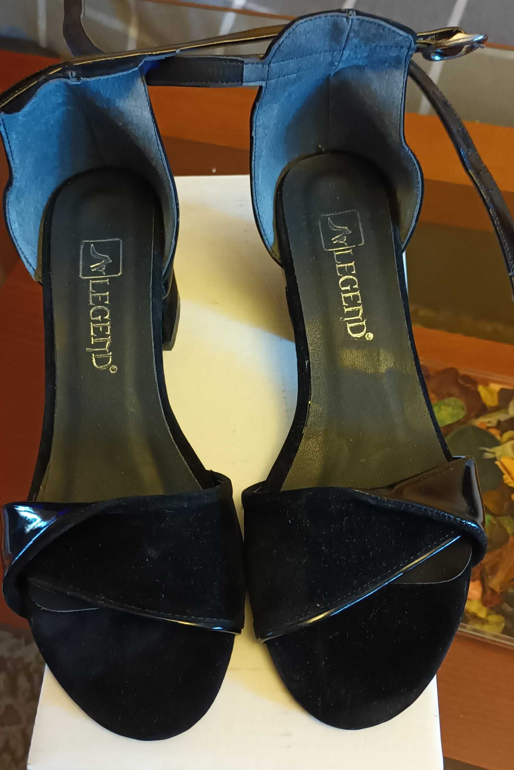 Дамски официални сандали
