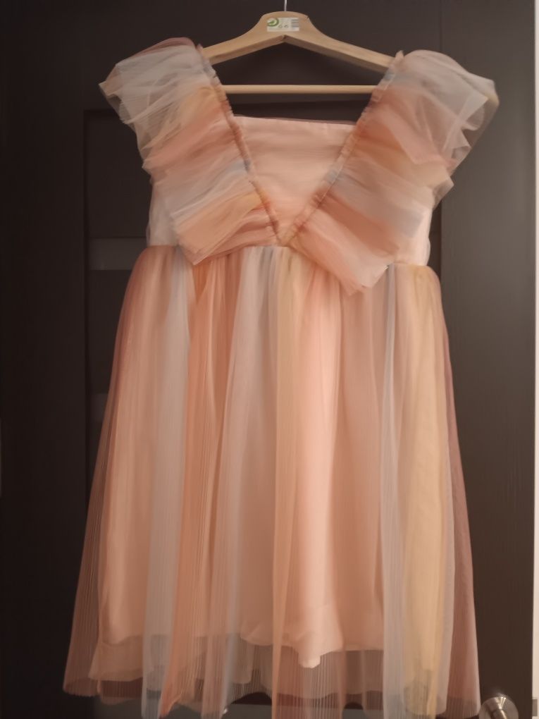 Vând rochie fata