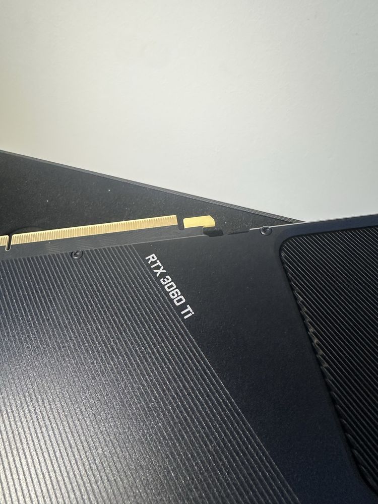 NVIDIA RTX 3060 Ti Founders Edition – Отлично състояние, почти нова
