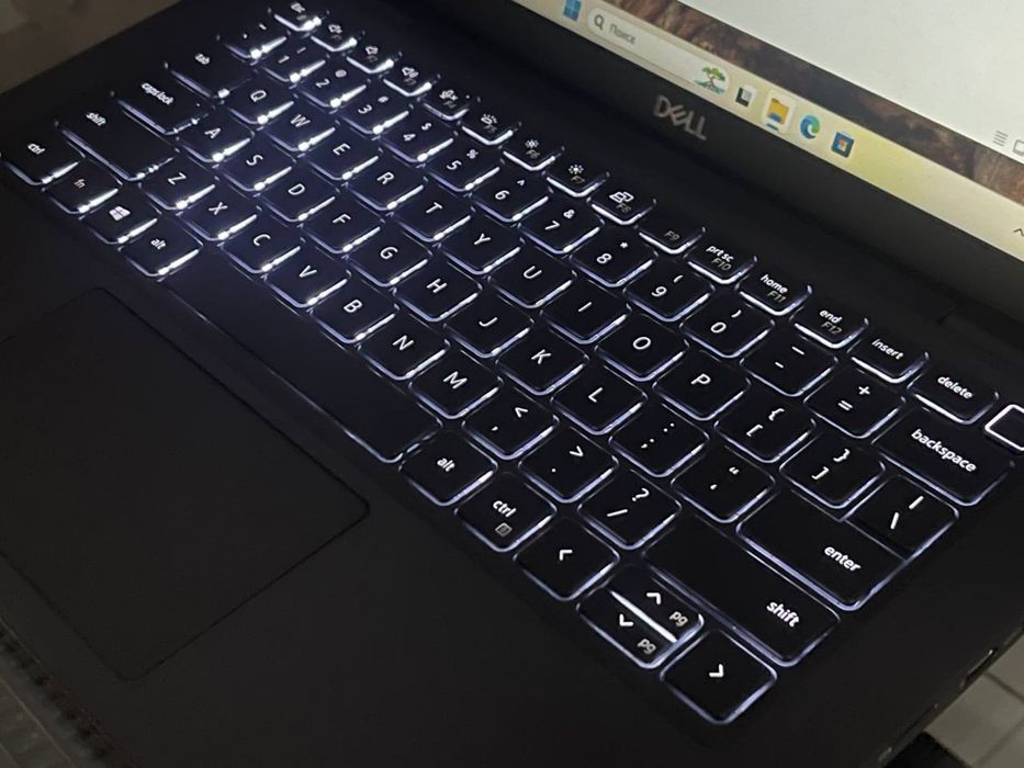 Ноутбук Dell Noutbook i 5 / 11