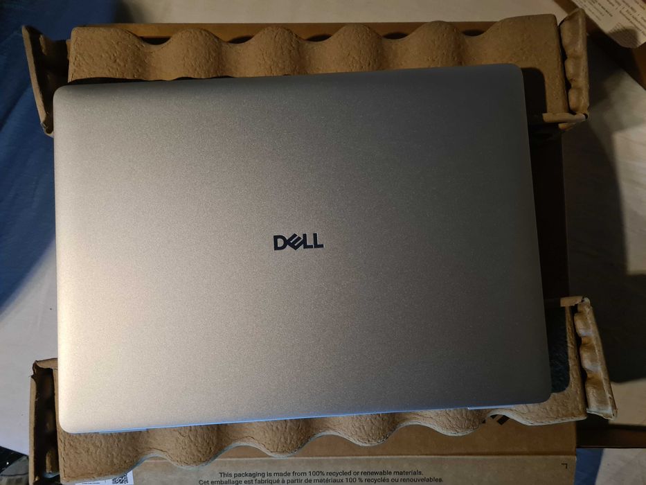 Laptop DELL 14'' Pro 14 PC14250 Procesor Intel® Core™ Ultra 7Pro