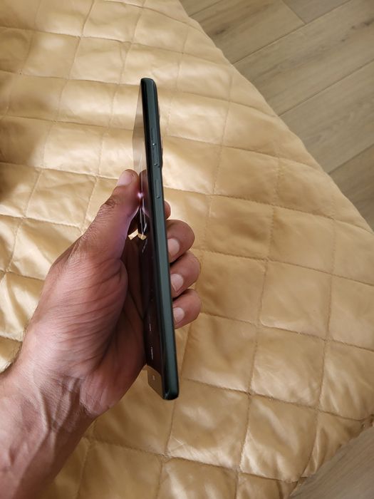 Vând Moto G85 stare buna