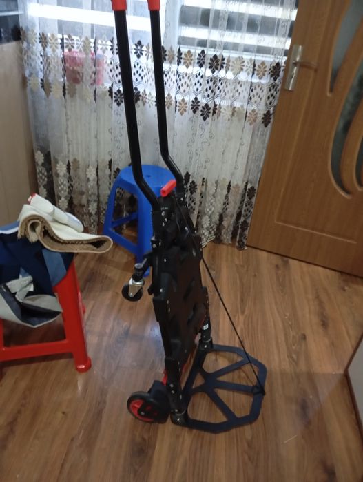 Căruț de carat marfa