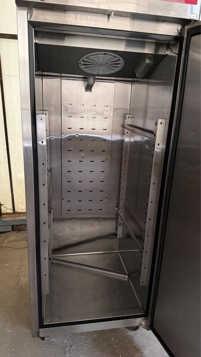 Frigider profesional