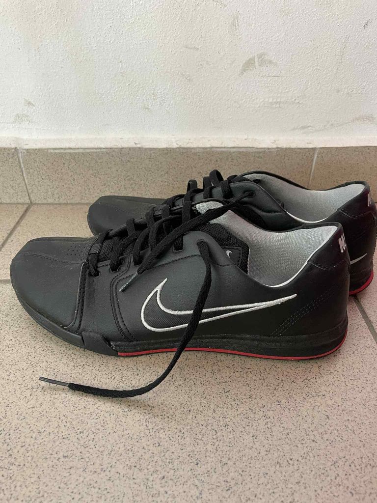 Nike  40   номер